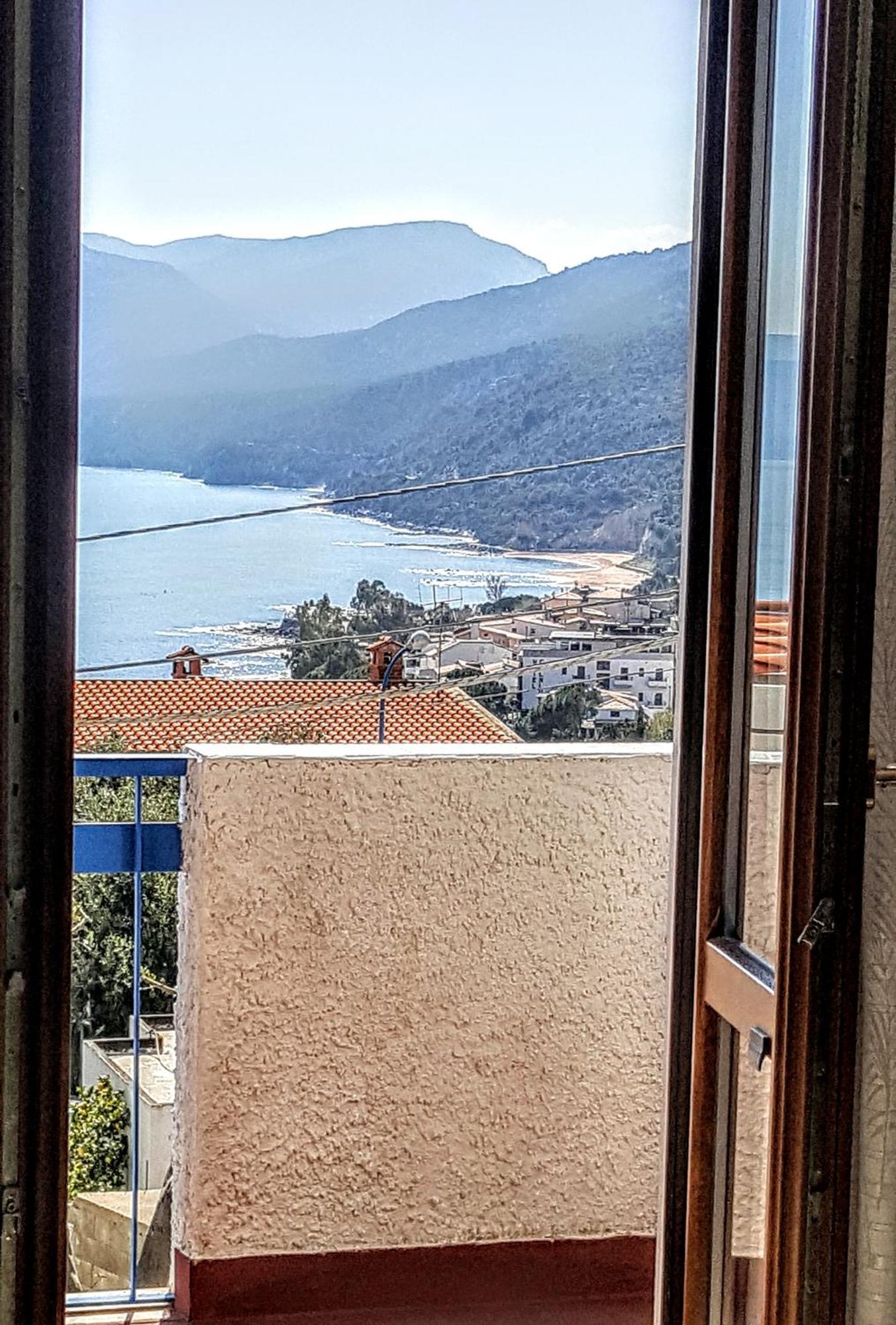 B&B Cala Luna กาลาโกโนเน ภายนอก รูปภาพ
